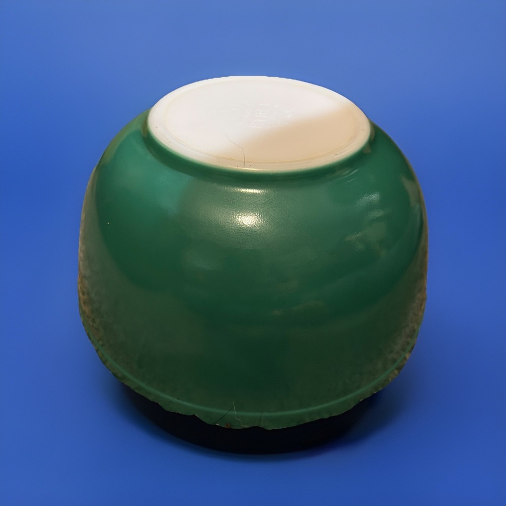 Vintage Pyrex Primary Green 403 Mixing Bowl 2.5 QT Made in USA - Picture 2 of 5